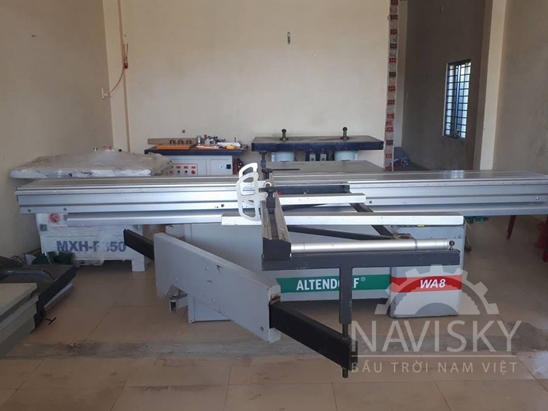Nên mua máy cưa bàn trượt loại nào