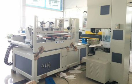 bán máy cưa lọng cnc