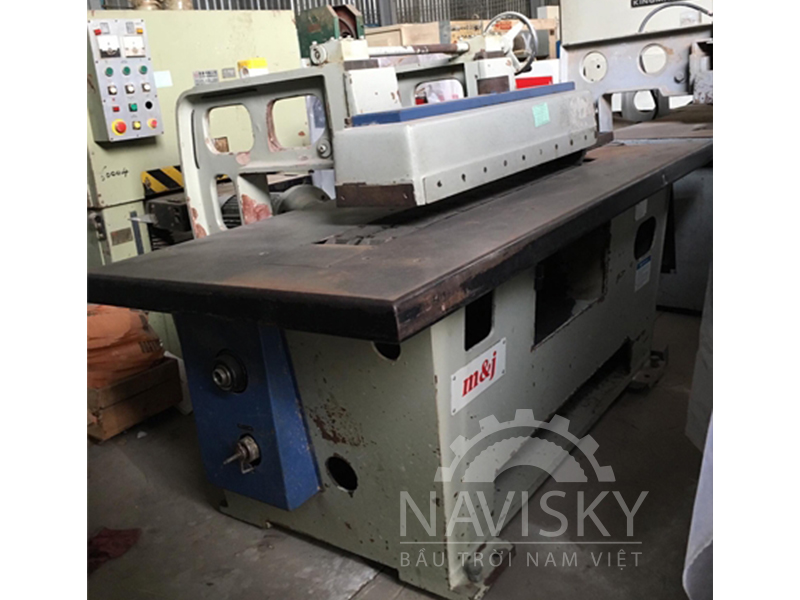 MÁY CƯA RIPSAW LƯỠI DƯỚI ĐÀI LOAN