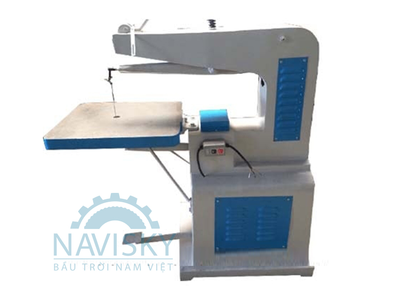 MÁY CƯA LỌNG CHỈ CŨ